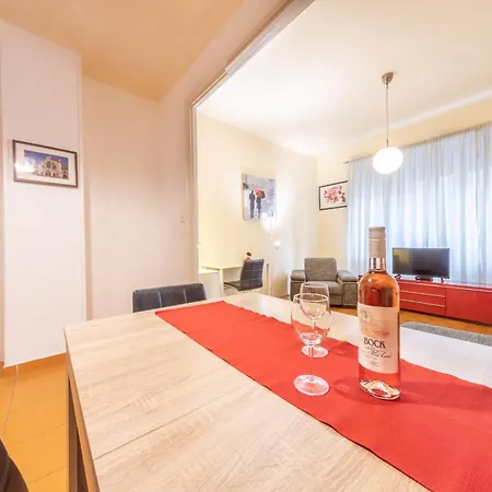 Georgina Apartament *