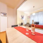 Georgina Apartament *
